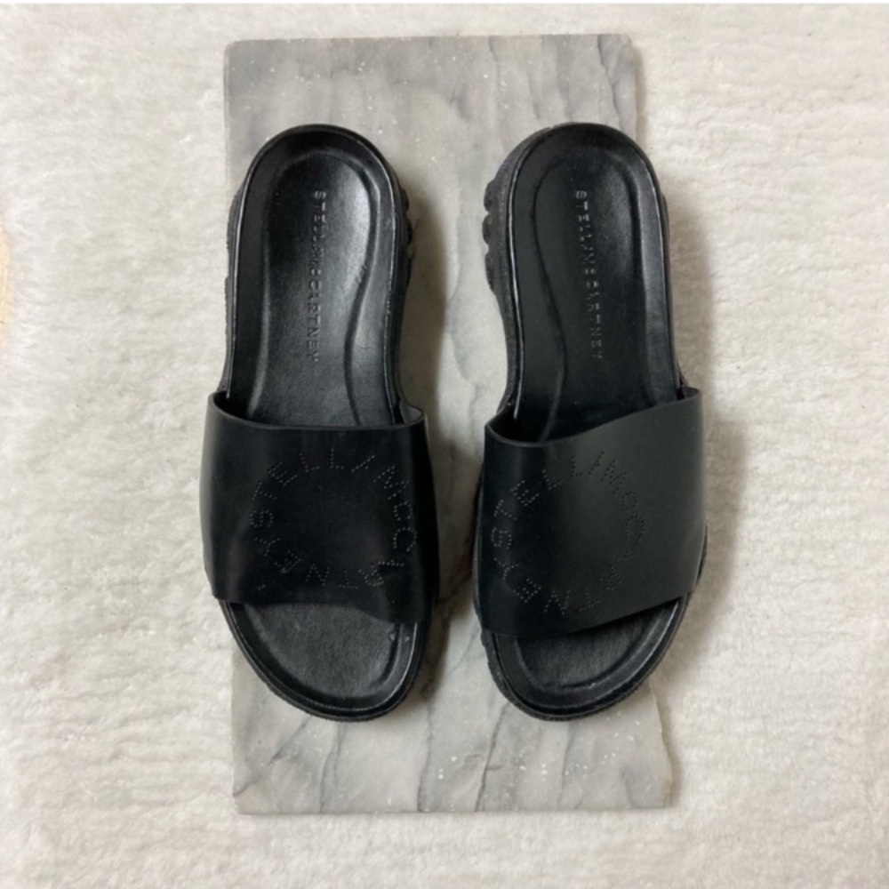 Stella McCartney Slip On Slides Sandals Black Size 10
men’s Women size 9